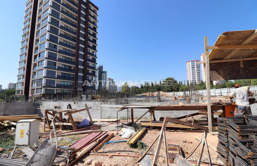Mersin Yenişehir'de Olanaklara Yakın Binada Daireler 11