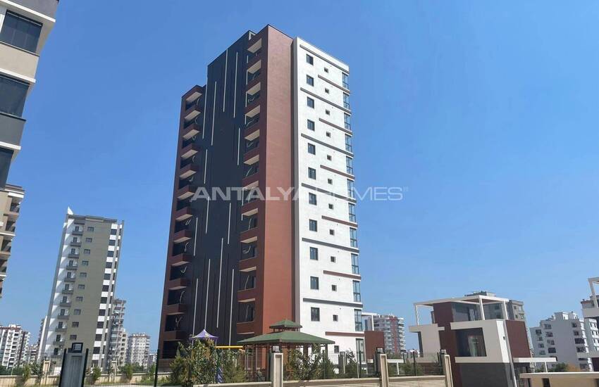 Apartments in Well-equipped Complex in Mersin Mezitli 35