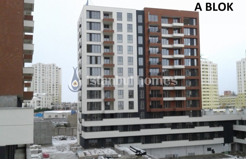 Luxurious Apartments with Contemporary Landscaping in Avcılar