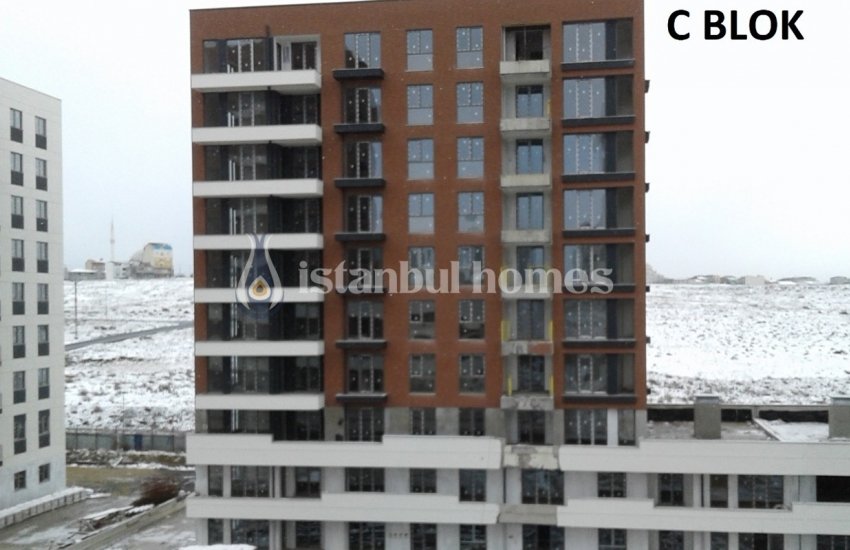 Luxurious Apartments with Contemporary Landscaping in Avcılar