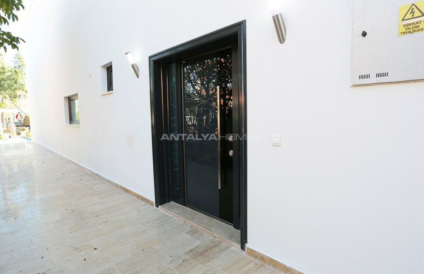 Villa Futuristique Avec Piscine À Belek Antalya 30