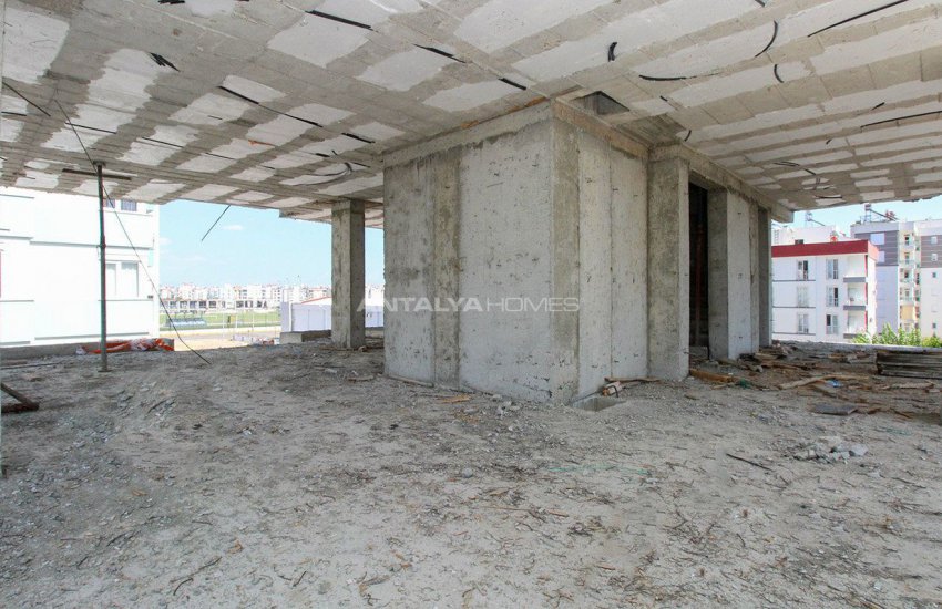 Brilliantly Spacious Flats Close to Amenities in Muratpaşa 28