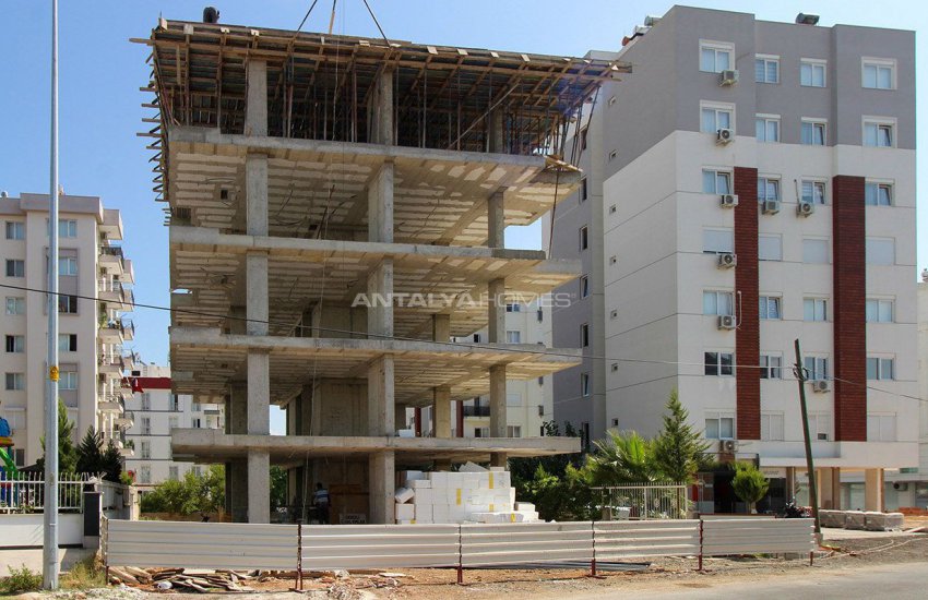 Brilliantly Spacious Flats Close to Amenities in Muratpaşa 19