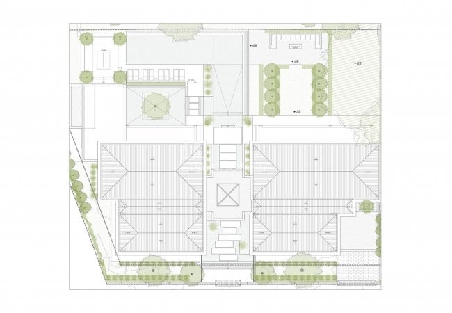 Marbella'da Golf Sahası Önünde Prestijli Villa 37