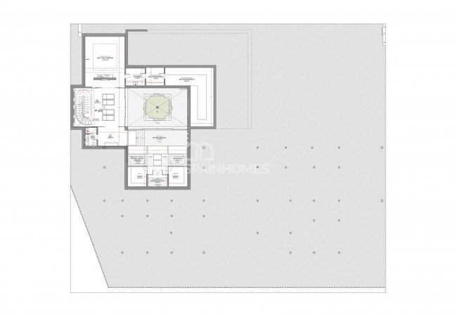 Marbella'da Golf Sahası Önünde Prestijli Villa 35