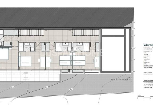 Fuengirola’da Prestijli Konumda Deniz Manzaralı Villalar 16