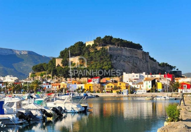 Espaciosa Villa En Ubicación Exclusiva En Denia Alicante 34