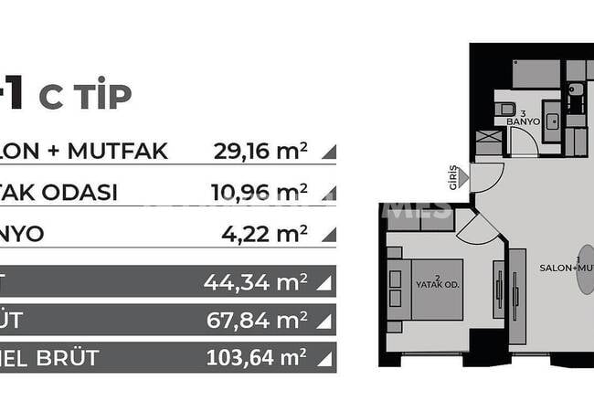 Flats in a Complex with Rich Social Amenities in Kadikoy 33