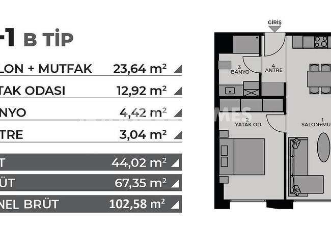 Flats in a Complex with Rich Social Amenities in Kadikoy 38