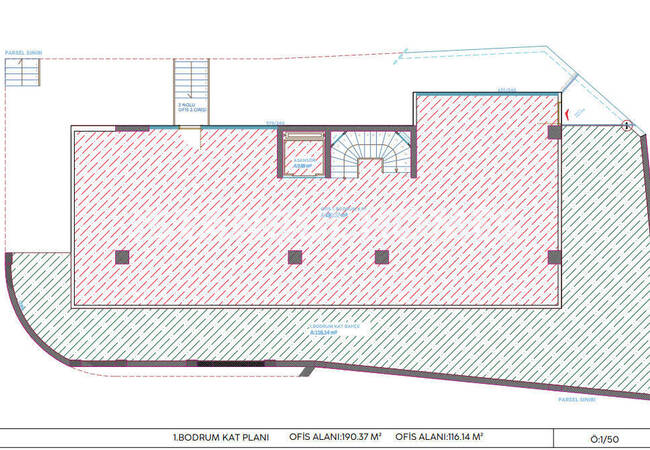 مركز أعمال بالقرب من محطة مترو أسكودار 11