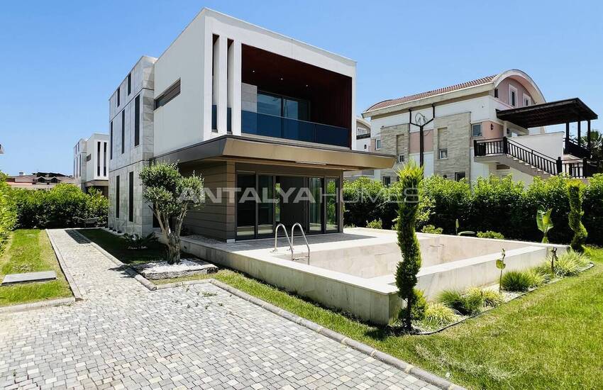 Detached Villa with Private Garden and Pool in Kemer Antalya 26
