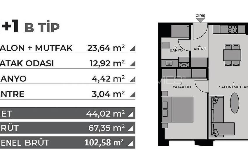Well Located Real Estate in a Complex in Istanbul Kadikoy