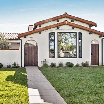 Materiales y Elementos Arquitectónicos en Casas de Estilo Español