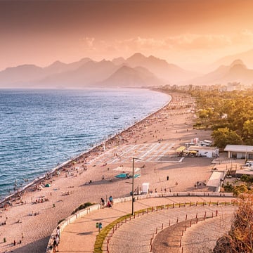 Konyaaltı and Lara are Antalya’s top year-round beaches