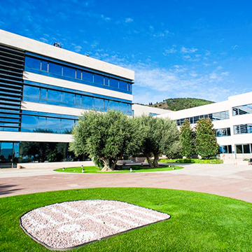 دليل شامل للحياة في برشلونة بإسبانيا