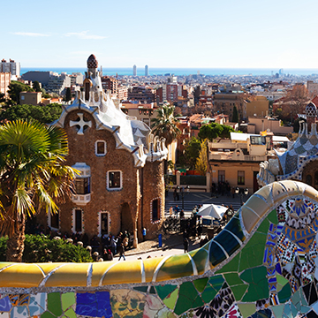 Barcelona'da yer alan Güell parkı