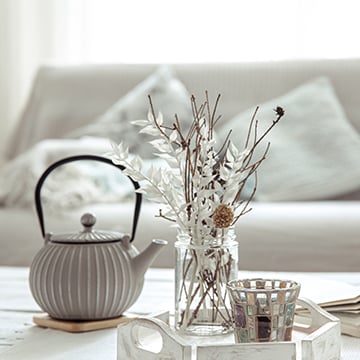 El diseño de cocina escandinavo combina líneas limpias, almacenamiento inteligente y detalles eficientes