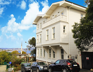 خانه با دید دریا در استانبول