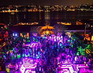 İstanbul, Beyoğlu'nda gece hayatı