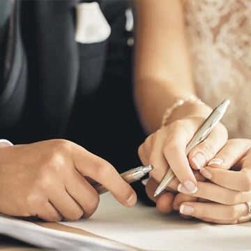 تعرف على كيفية زواج الأجانب في تركيا. اكتشف المتطلبات القانونية، المستندات اللازمة، التكاليف، والاعتراف الدولي.