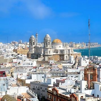 Unveiling Best Beaches in Cádiz and Coastal Towns