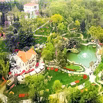 houses surroundede with greenery with lakes houses surroundede with greenery with lakes