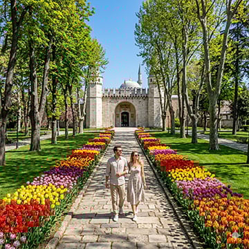 İstanbul’da lale sezonunun en güzel dönemi genellikle 10–20 Nisan arasıdır