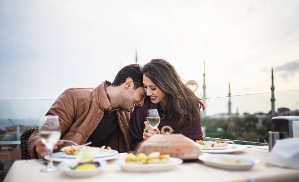 كيف نحتفل بعيد الحب في تركيا؟ كيف نحتفل بعيد الحب في تركيا؟