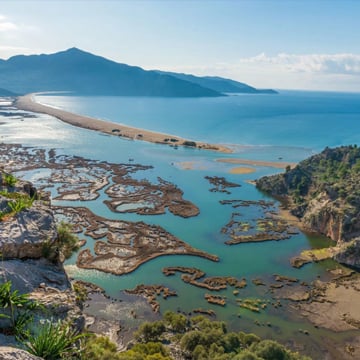 uitzicht op zee en baai in Dalaman